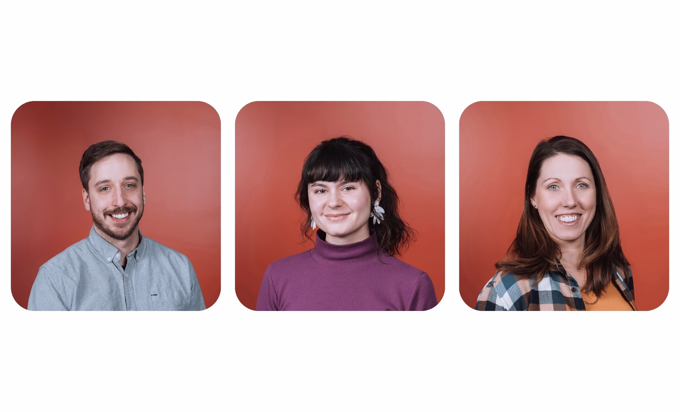 Photographie corporative PITREM — trois portraits sur fond orange, portraits d’équipe professionnels, direction artistique K&D, prêts pour site web ou bilans.